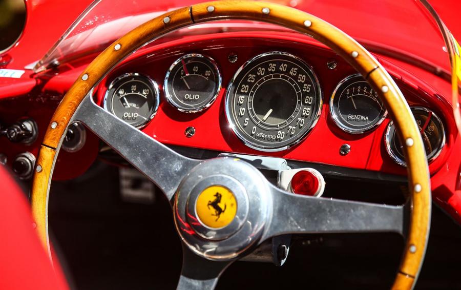 Панель приборов Ferrari 500 Mondial Scaglietti Spyder (Series I) 1954 года  (фото 5 из 23)
